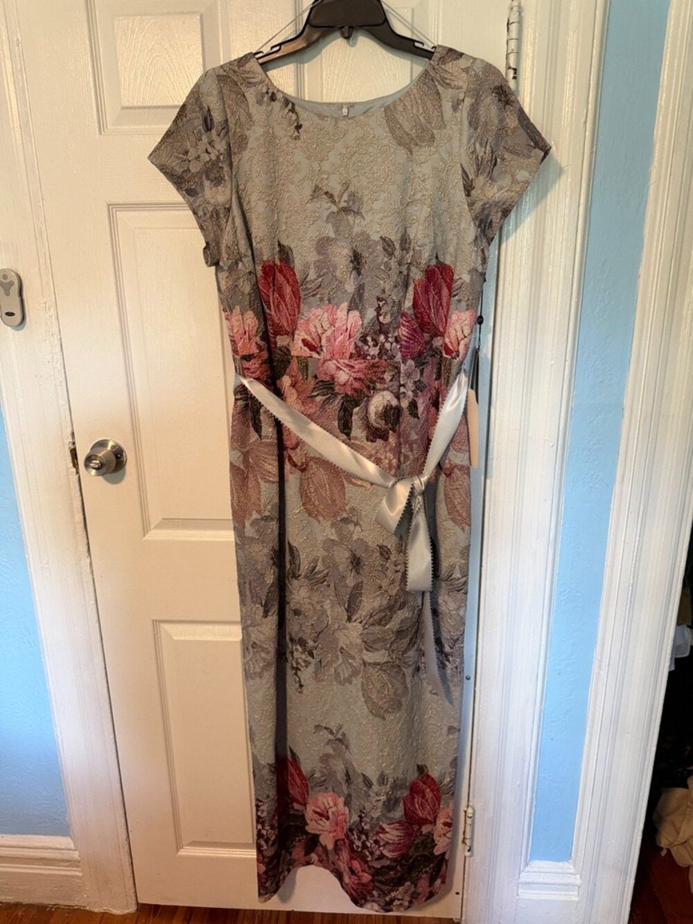 NWT Adriana Papell Floral Gown